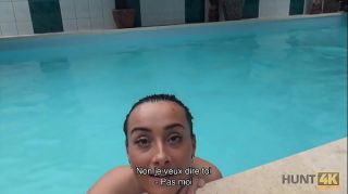 Gay Reality HUNT4K. Aventures sexuelles dans une piscine privée Real Amateurs