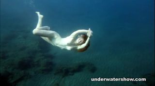 Gay Largedick Cute Nastya swimming nude in the sea Ass...