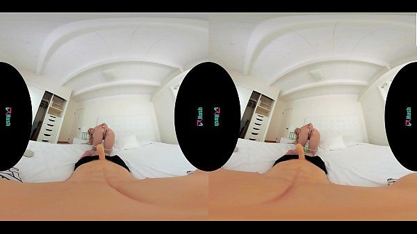 VRHUSH Brandi Love masturbating in virtual reality - 1