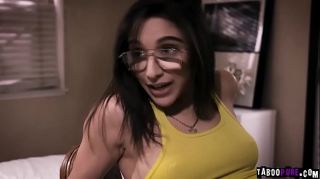Men Sexy neighbo Abella Danger went to Joanna Abella to hang out and joined in a hot 3some session with Joannas stepbro and they shared with his cock. Cogiendo