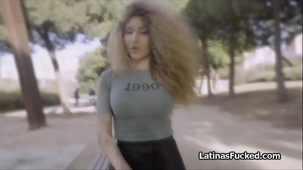 Latina blows cock while in vibrating panties - 1