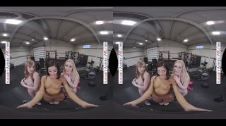 Brasileira VR GROUP SEX IN THE GYM WITH DOLLY LEIGH, EMILY...