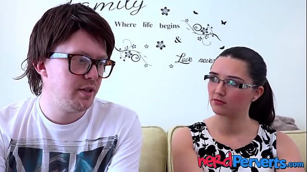 Nerdy gamer sucked skillfully by a cute babe - 1