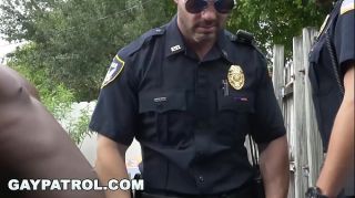 Vibrator GAY PATROL - Black Guy Gets Busted By The Cops While Tagging Up A Fence JockerTube