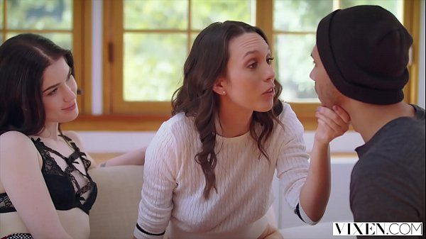 VIXEN Jade Nile Gets Help From Her Roommate To Open Her Boyfriends Eyes - 1