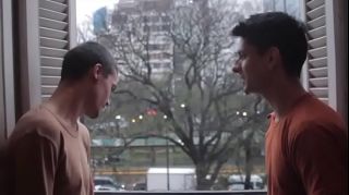 Chilena "Training" - porno - Film für Homosexuell in dem erfahrene Männer lehren Sex junge Studenten.Hier können Sie einen Mann für Sex kennenlernen http://bit.ly/2PeLeVq Punished