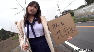 Hermosa Japanese schoolgirl, Mikoto Mochida is sucking a stranger's cock, uncensored Foot