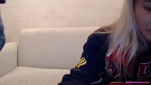 Blonde teen is making blowjob for her boyfriend at live sex webcam show - 1