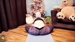 Cock Sucking Yoga session in a new pair of tight leggings!...