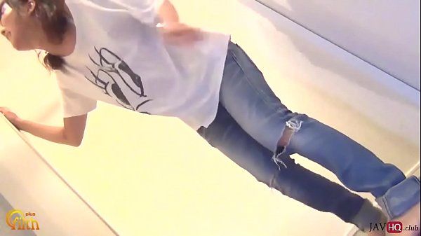 Japanese Pee Desperation and Jeans Wetting - 2