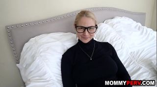 Point Of View Big ass blonde milf discovers her son watches stepmom porn Free Fuck Vidz