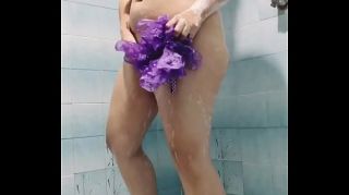 Hot Girl Porn Mikka se masturba mientras se baña Stretch