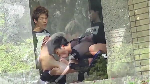 Trai trẻ Nhật Bản làm tình ngoài công viên - 2