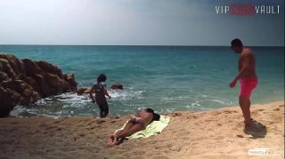 Messy VIP SEX VAULT - How To Approach A Girl At The Beach And Fuck Her (Noe Milk & Antonio Ross) Streamate