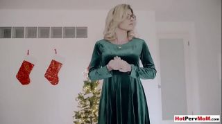 Super Mature stepmom knows what is the best present for xmas Hot