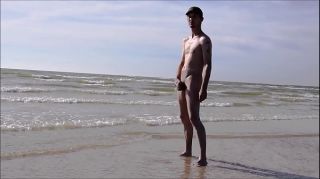 Boyfriend A wank on a Public beach Bdsm