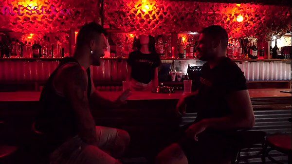 Straight male meets a surprise from his gay friend - 2