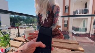 Fakku Sexy Blonde Play Pussy Sex Toy in the Public Cafe XCams