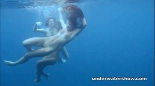 Gay Group 3 girls stripping in the sea Doctor