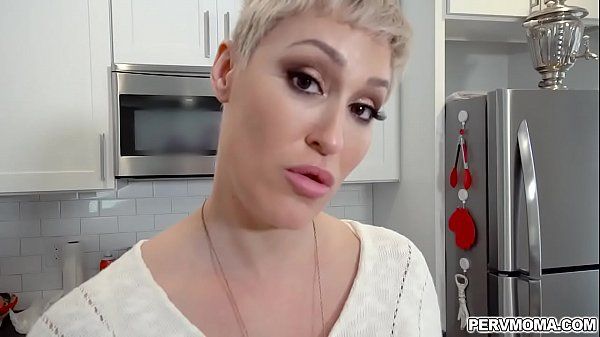 Stepson fucks her stepmom Ryan Keely from behind on the kitchen counter and makes a hot porn video - 1