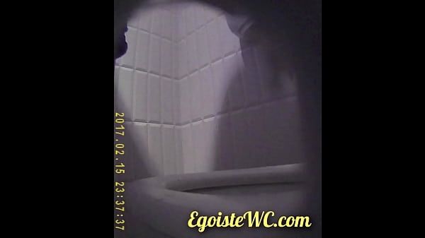 Sfico The camera in the women's toilet filmed the beautiful vaginas of girls close-up Teenxxx