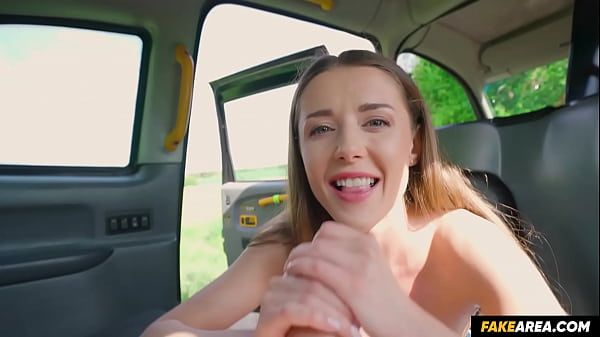 18 Year Old Teen Slut Shows Her Tits And Fucks The Taxi Driver To Pay - 1