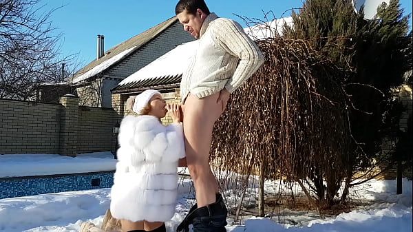 Teen Hot fuck in the cold snow: blowjob, reverse cowgirl, doggystyle and pussy creampie in the fur coat Eng Sub
