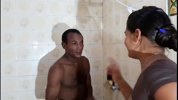 Flogging Tigresa VIP pega negro dotado batendo punheta vendo seus vídeos e fode com ele no banheiro CzechMassage - 2
