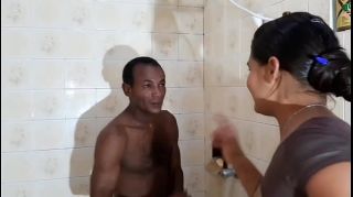 Dirty Talk Tigresa VIP pega negro dotado batendo punheta vendo seus vídeos e fode com ele no banheiro EroProfile