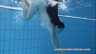 FireCams Cute Umora is swimming nude in the pool iWantClips