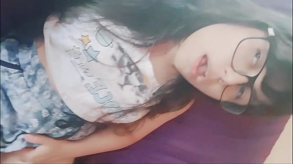 Bored teen records video masturbating on her cellphone - Hana Lily - 2