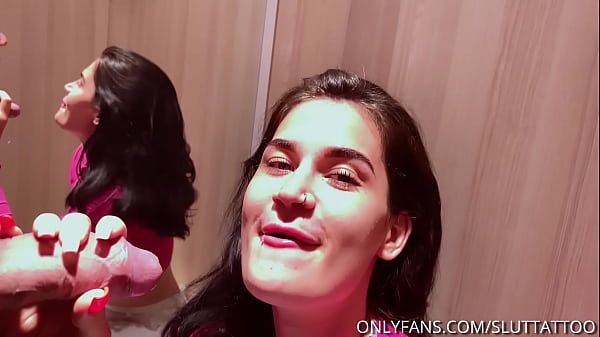 Best risky blowjob and doggy fuck in dressing room - 1
