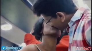 Gemendo Teen girl fucked in Running bus, Full hindi audio Sexpo
