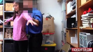 Groupsex Emily Willis Stealing Goods Fucked By Investing Officers Police