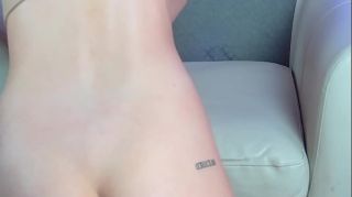 Japan Amateur Camgirl Shakes Her Pale Ass on Cam Blow Jobs Porn