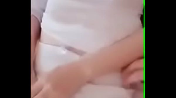 Tittyfuck Khám phá cơ thể em nữ sinh áo dài nằm mê man trên giường Asses - 2