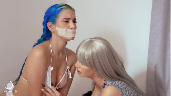 Fodendo Innocent blue haired teen gets abducted and then gets horny for her captor! Follow them on instagram @mingalilea and @yeniferchp Hotel - 2
