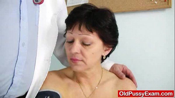 Unshaven housewife Eva visits gyno doc fuck hole inspection - 2