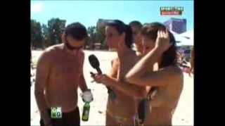 Cosplay Goluri si Goale ep 10 Gina si Roxy (Romania naked news) Outdoors