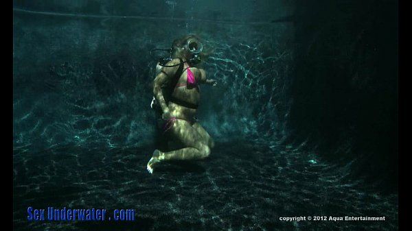 Melod EE underwater sex -part1 - 1