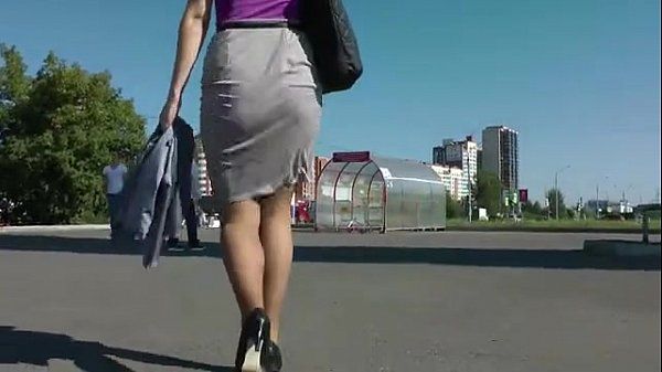 Webcams Booty Walking in the street and Shaking Ass ClipHunter - 2